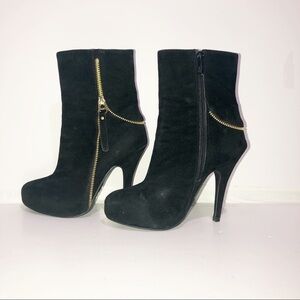 DBDK “Carlista” zip heel party shoe